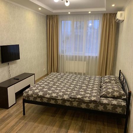 028 Апартаменты В Жк "Софиевская Слободка" Vychneve Extérieur photo