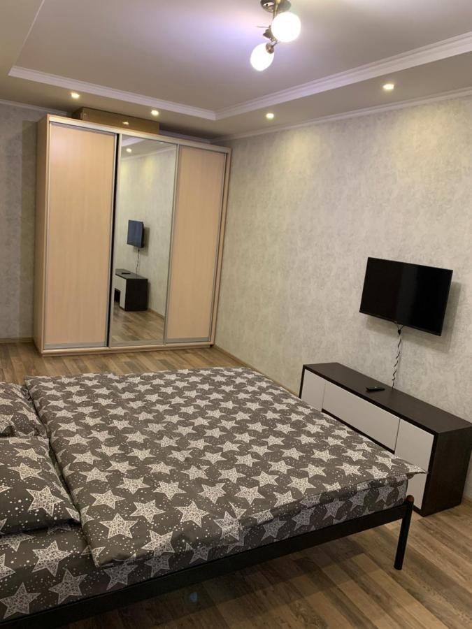 028 Апартаменты В Жк "Софиевская Слободка" Vychneve Extérieur photo