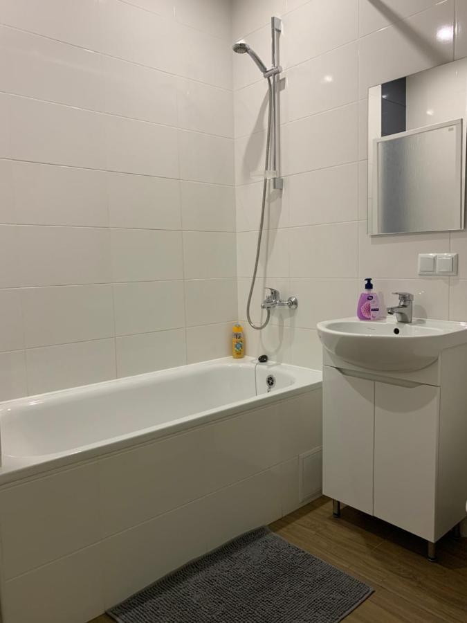 028 Апартаменты В Жк "Софиевская Слободка" Vychneve Extérieur photo